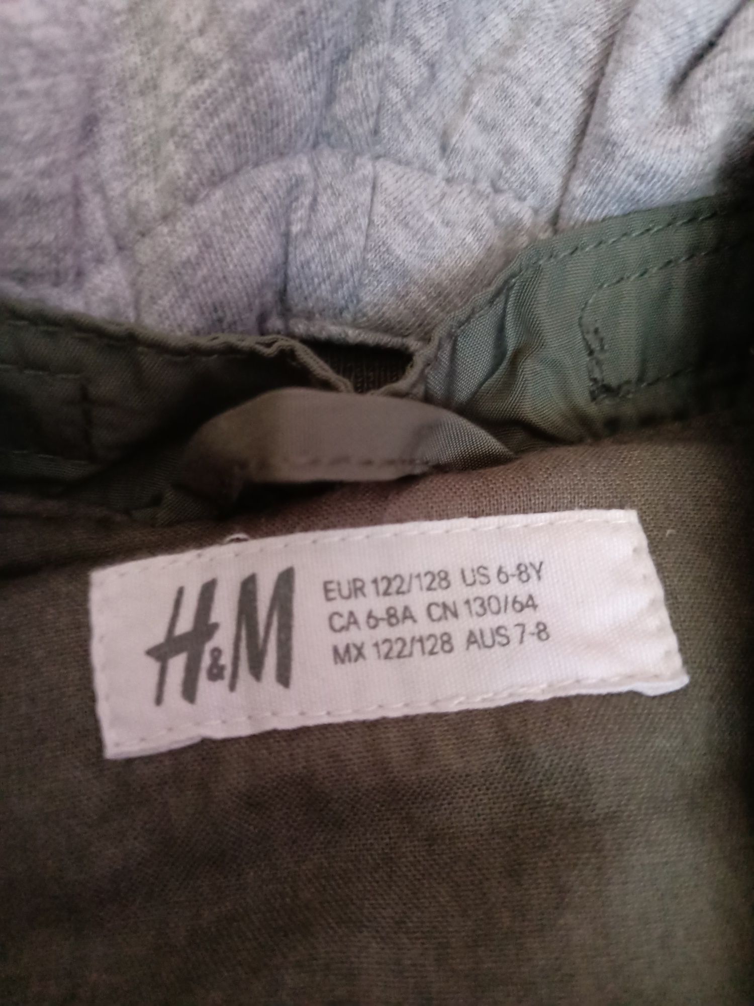 Продам бомбер ветровку H&M