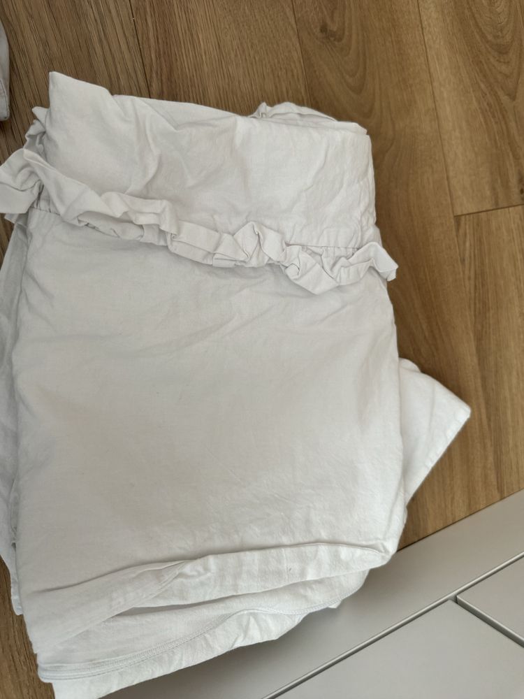 Koldra i poduszka dziecięca 100x135 + 9 kompletów pościeli