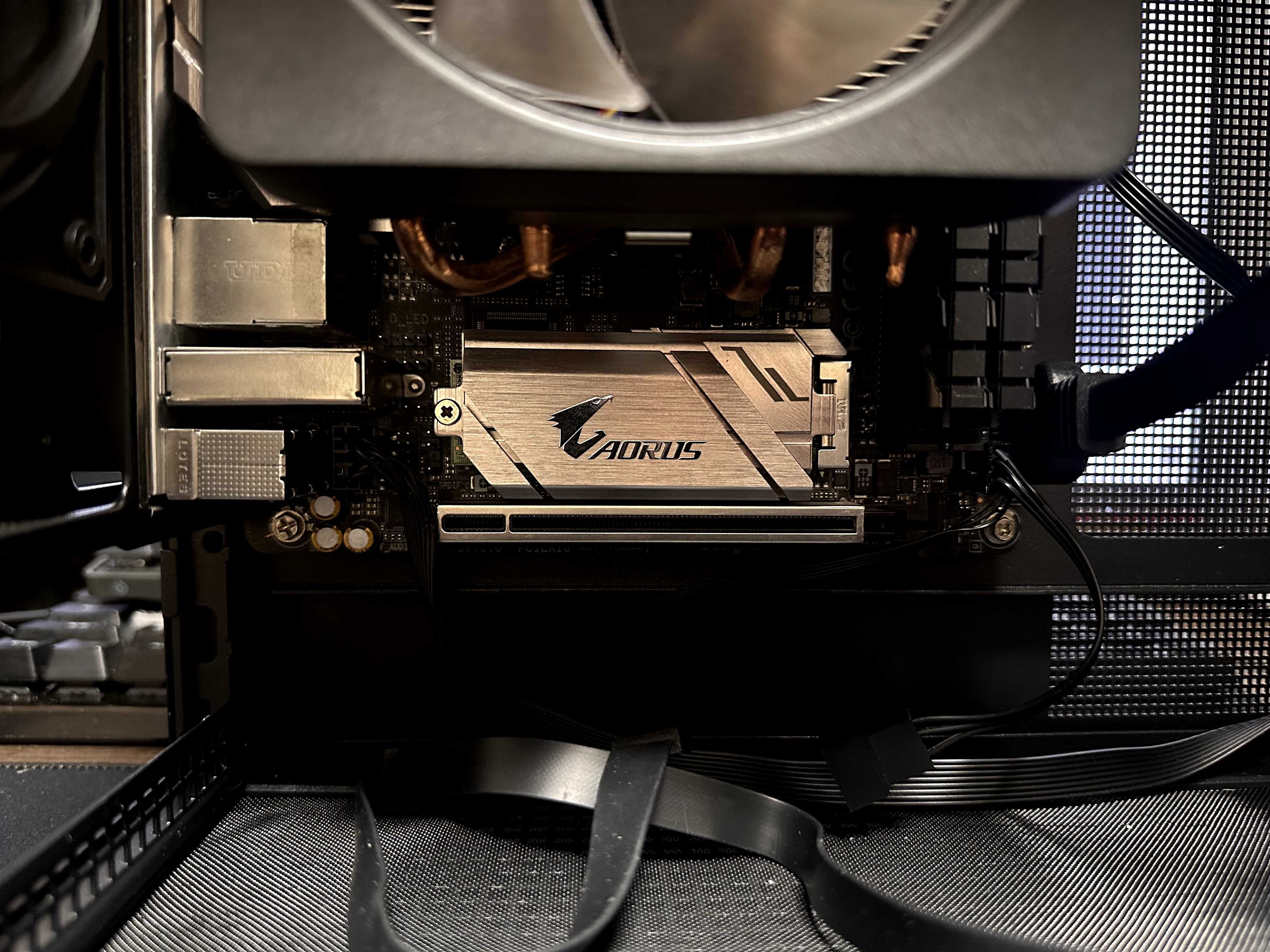 Комплектуючі/AORUS/Ryzen7/3700x/B450/AM4/DDR4/16gb/256gb/miniITX