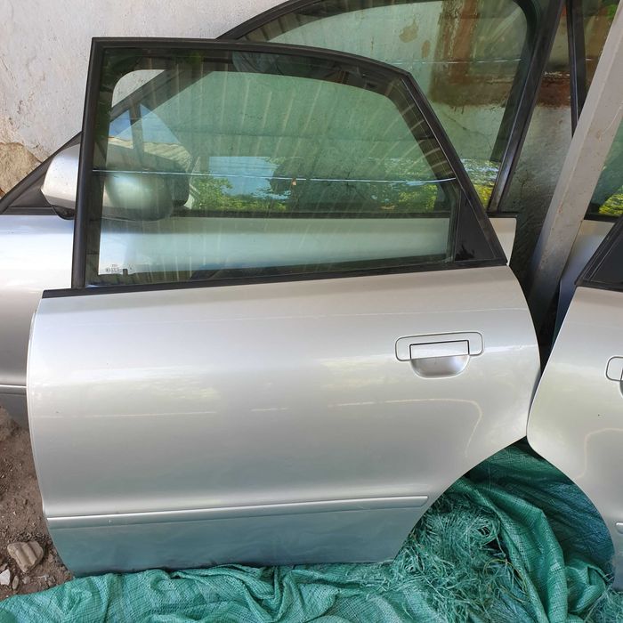 дверь на ауди а4 полностью в сборе