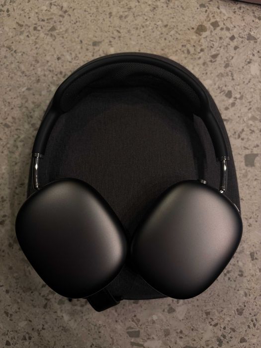 Oryginalne AirPods Max Lightning