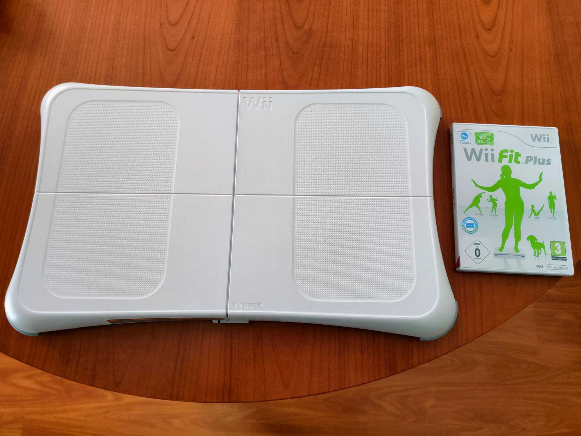 Nintendo Wii Fit Plus (balance board + jogo)