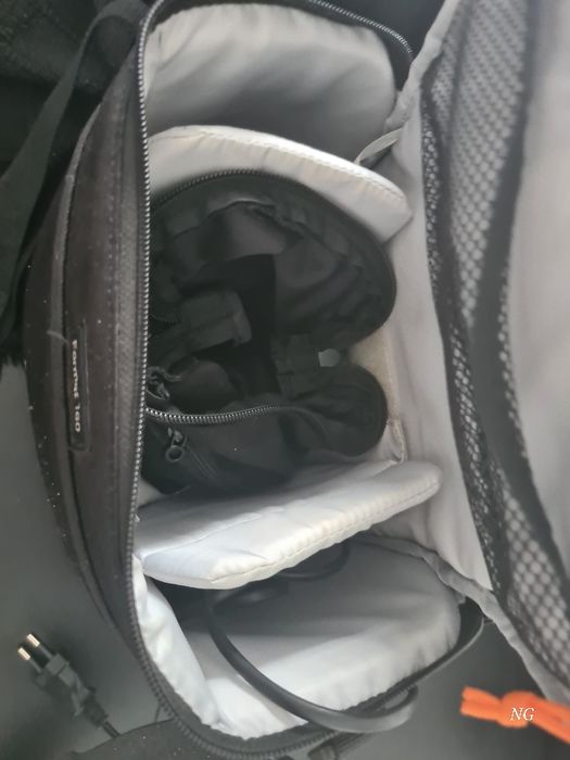 Canon EOS 1300D, como nova. Vendo à melhor oferta.