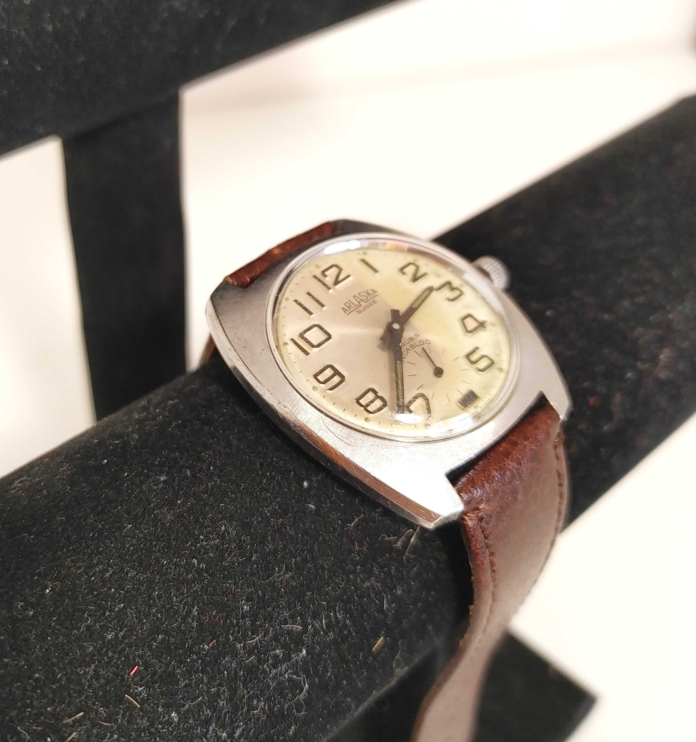 Duży zegarek naręczny Vintage marki ARLASKA Suisse Made