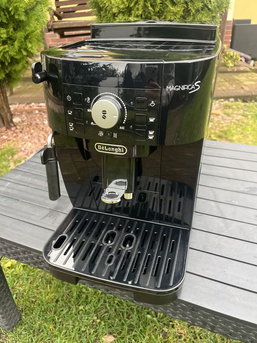 Кавомашина Delonghi Magnifica S 2023 рік 11 місяць