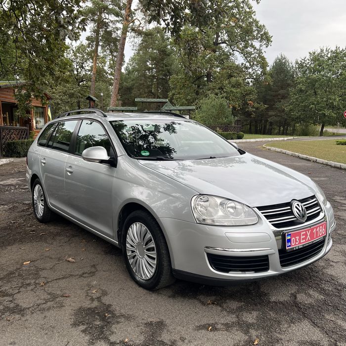 Volkswagen GOLF 5 універсал 1.6 2009р.