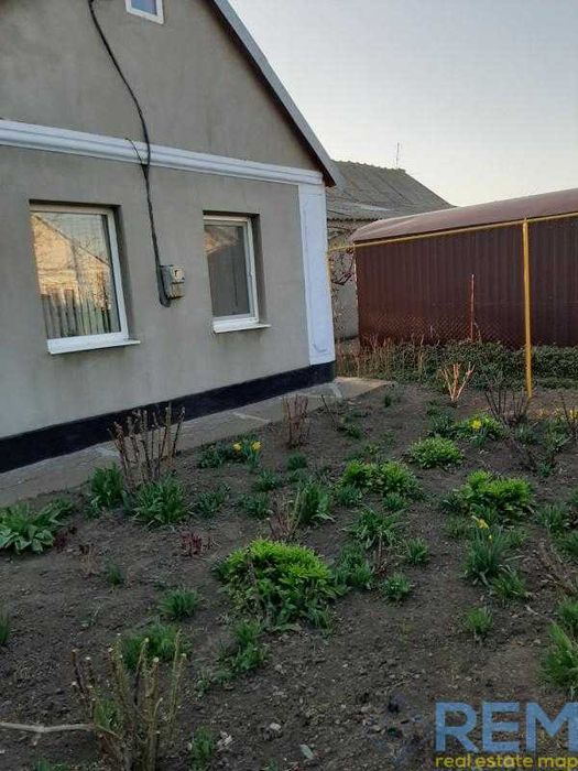Продам гарний будинок під Одесою зі всіма зручностями.