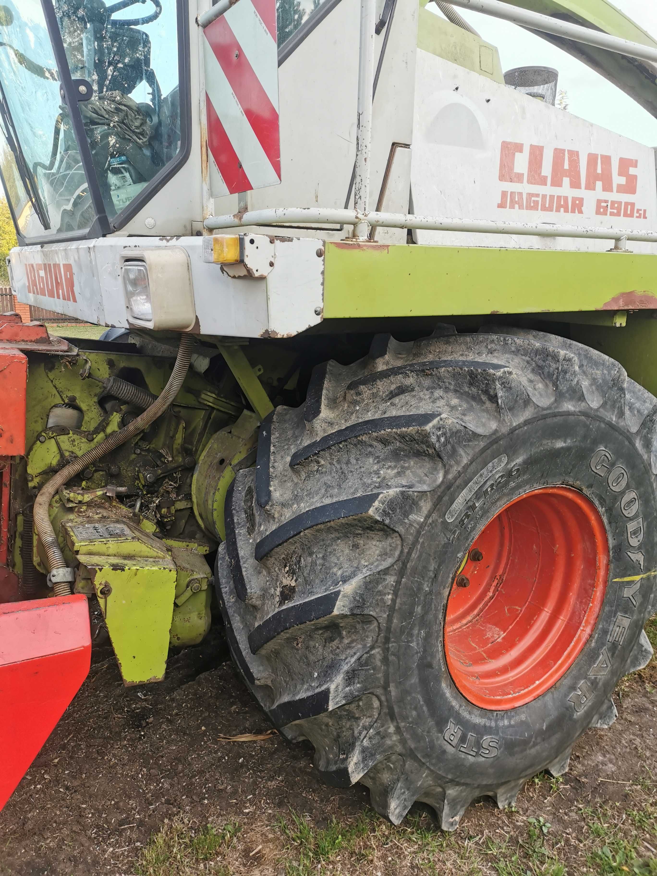 Sieczkarnia Claas Jaguar 690 SL + przystawka Kemper Champion 3000