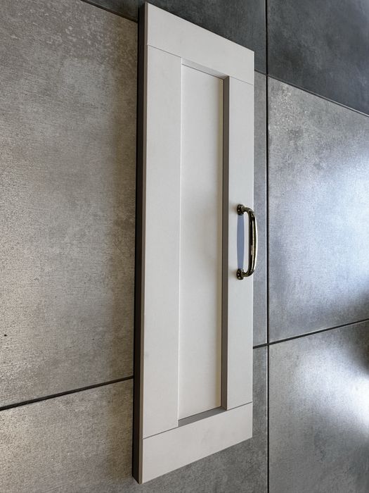 Front Ikea Lerhyttan