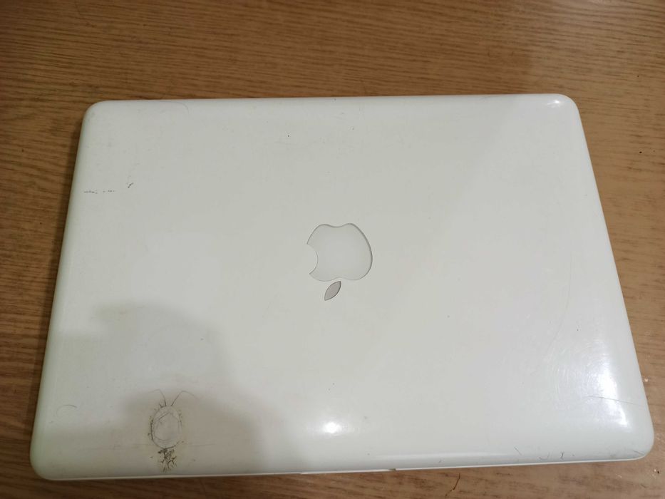 MacBook Late 2009 CATALINA 10.15.4. 6/256 macOS