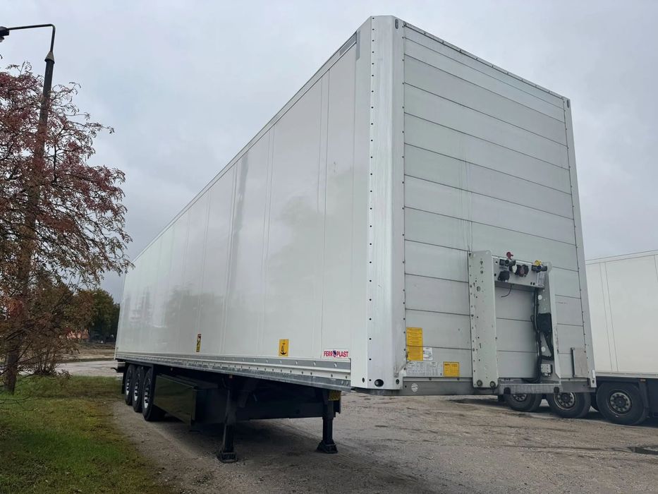 Schmitz Cargobull  2021 Schmitz Cargobull (amazon , kurierka )