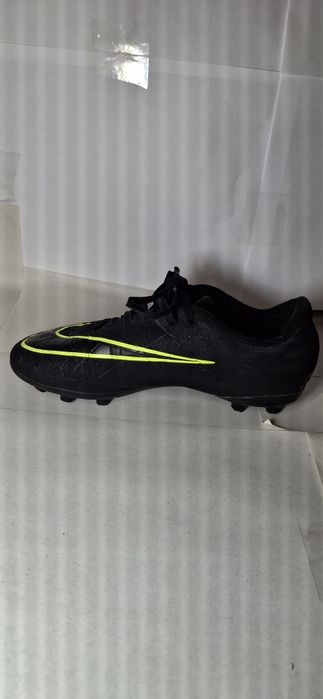 Оригинал футбол Футбольные бутсы Nike 36,5 б/у, как новые