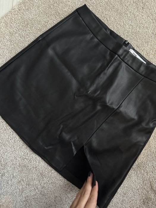 Кожаная юбка Л в идеальном состоянии