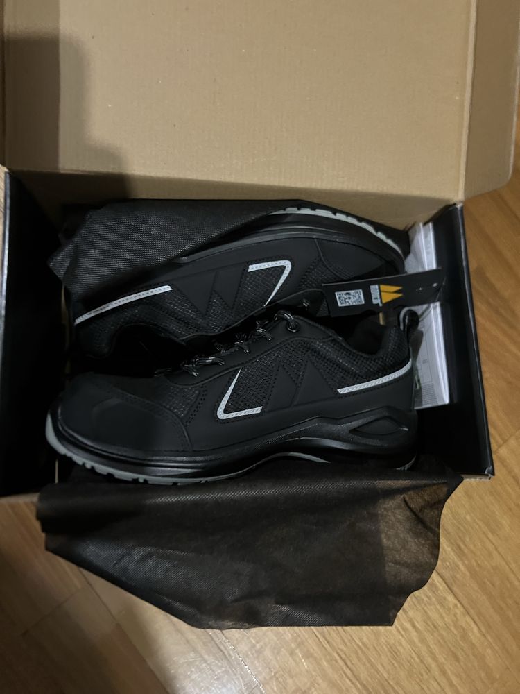 Sapatos protecao Novos n 40