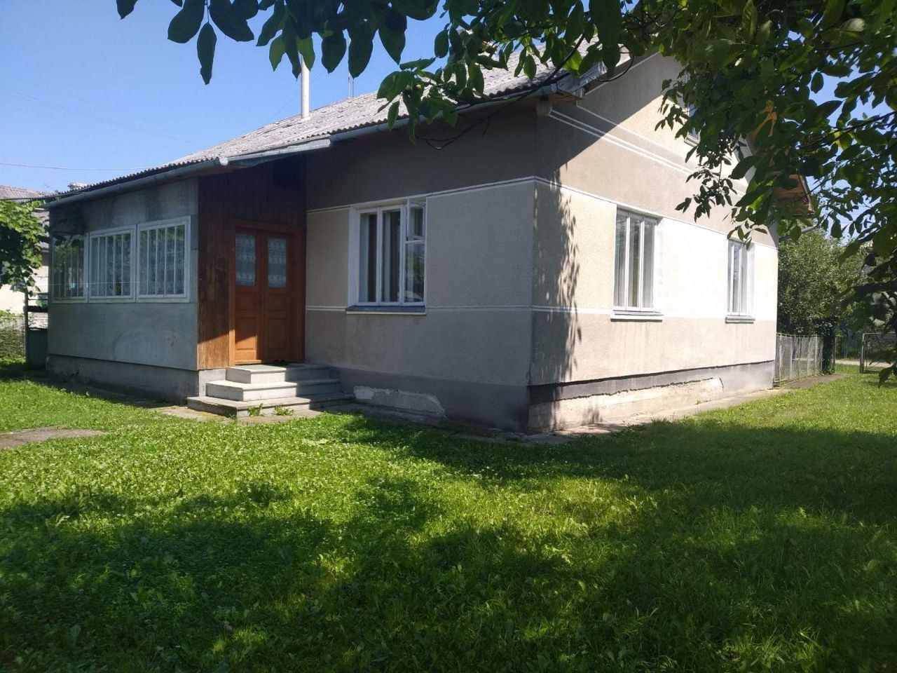 Продаж житлового будинку. Смт.Отинія. Неподалік Івано-Франківська .