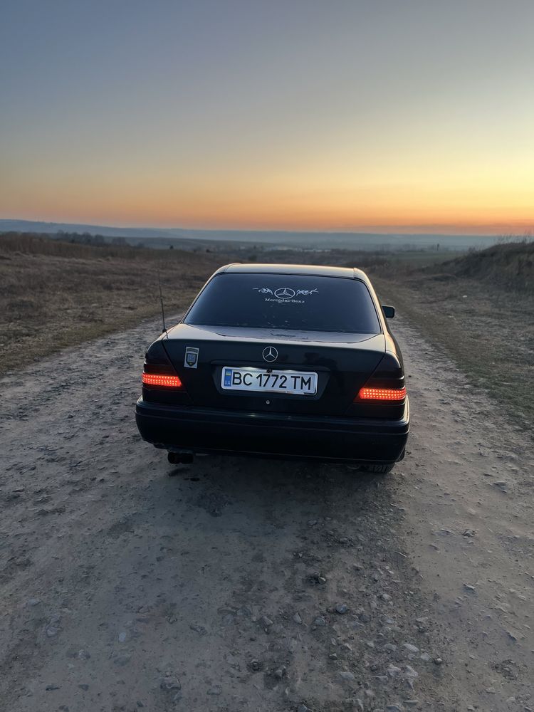 Mercedes-Benz w202 c180