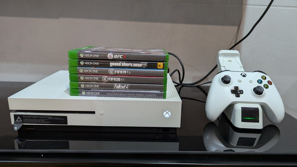 XBOX One S 500GB biała