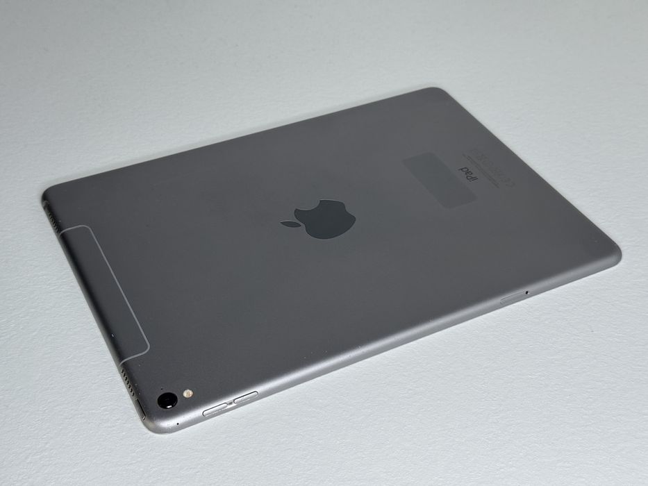 iPad Pro 9.7 (A1674) - 32GB - Cellular (LTE) - faktura VAT 23%
