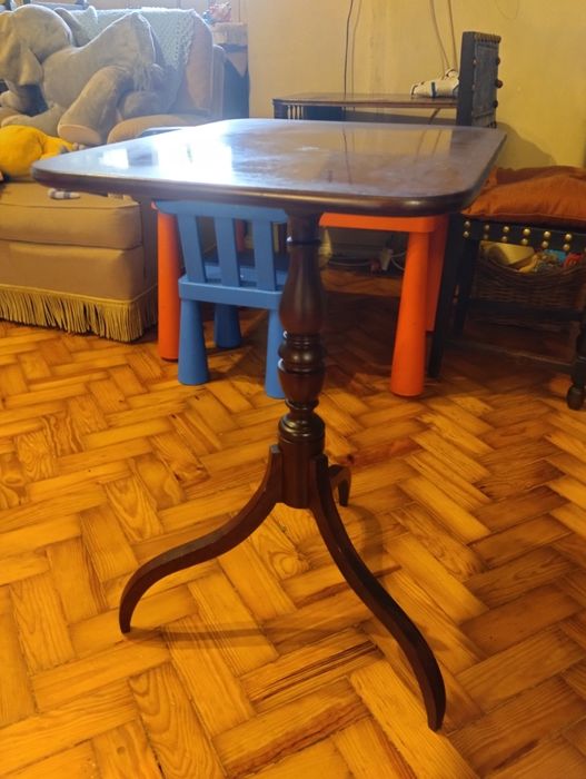 Mesa de apoio em madeira