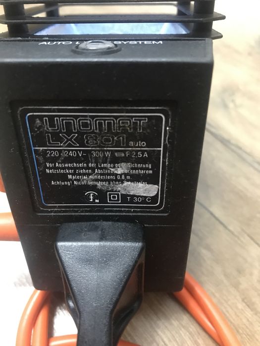 Освітлювальний прилад.