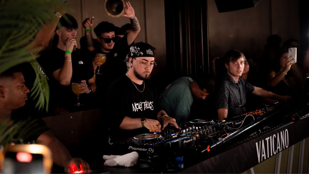 Dj para Eventos, Festas, Discotecas e Listas escolares