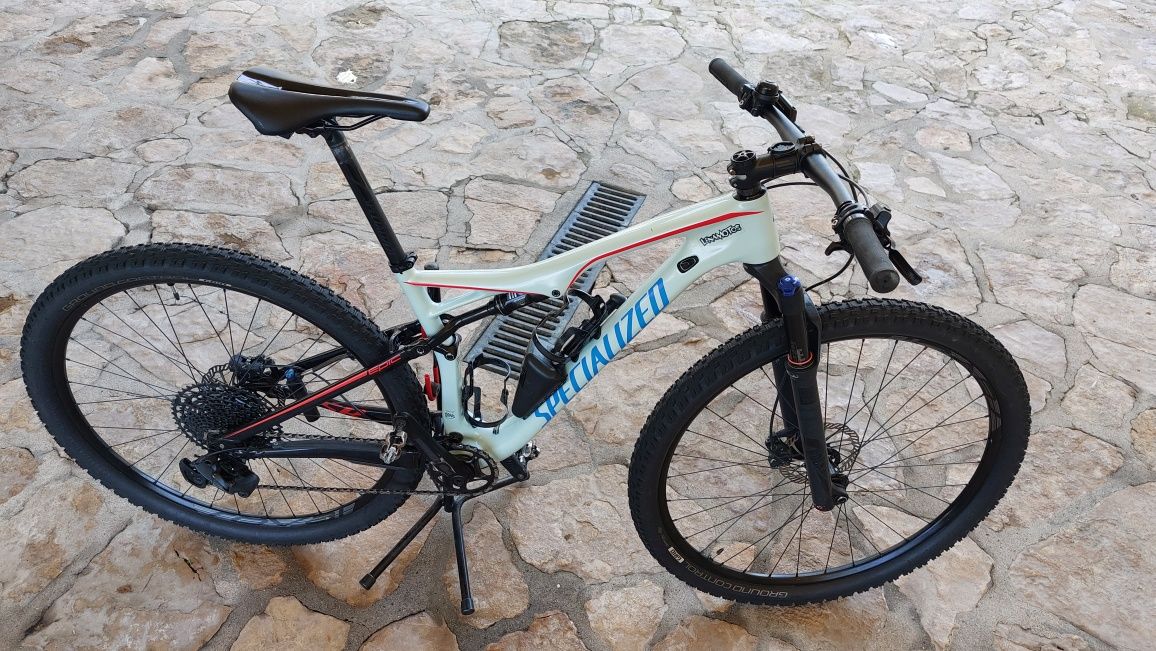 Bicicleta specialized BTT