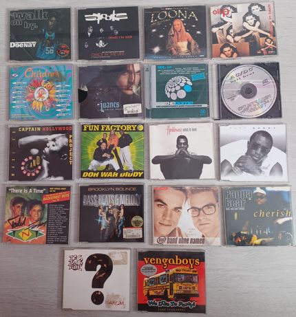 Sześć różnych  płyt CD.