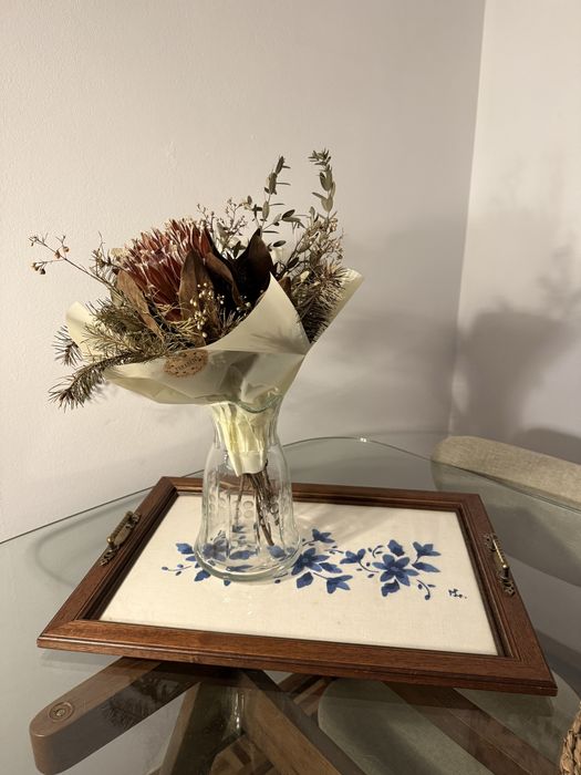 Tabuleiro com bordado