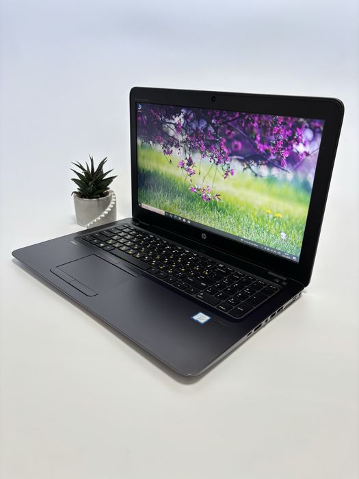 HP ZBook 15U G4 з відеокартою AMD
