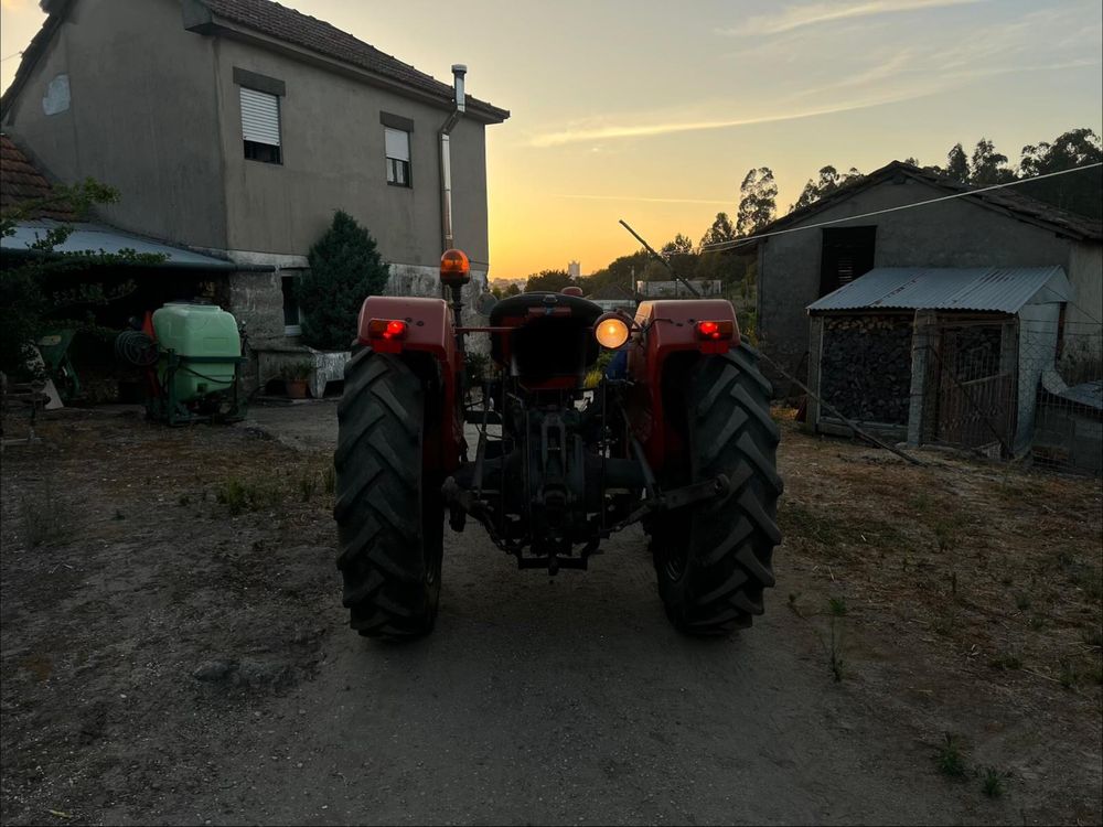 Trator massey ferguson