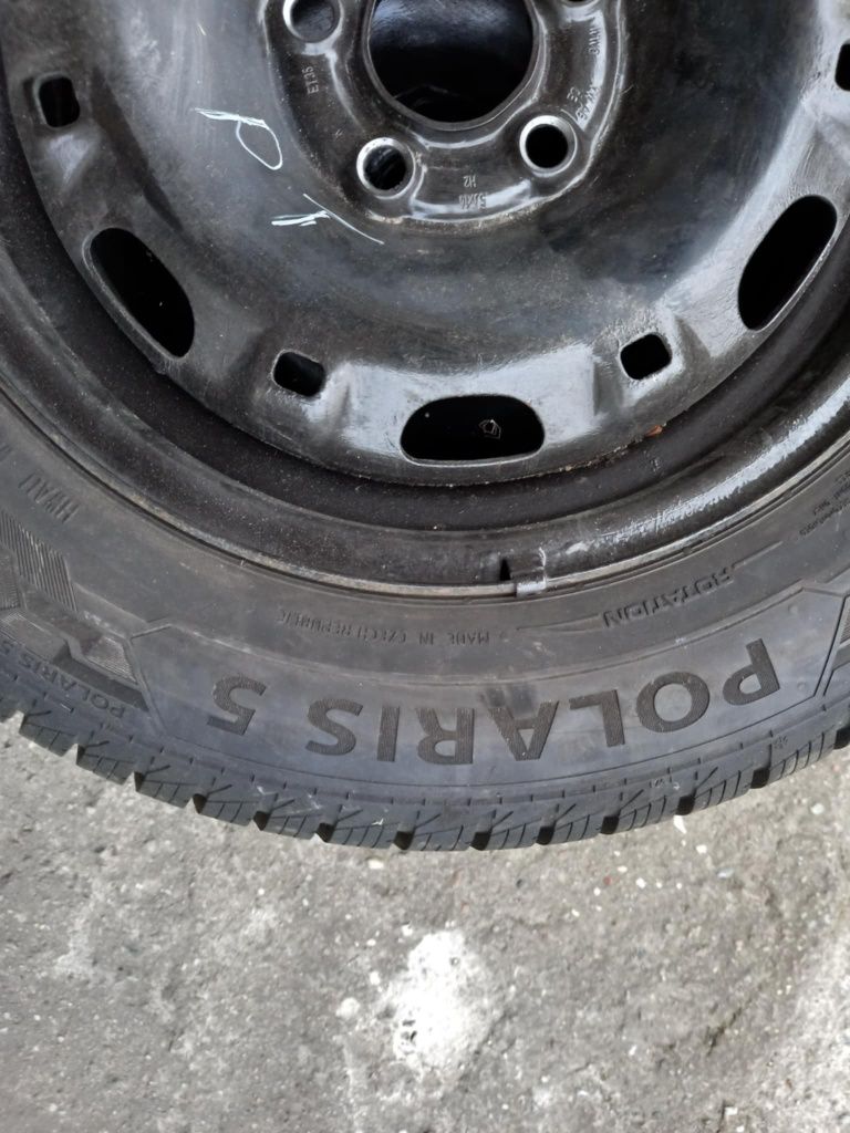 Opony zimowe 14 w  bardzo dobrym stanie