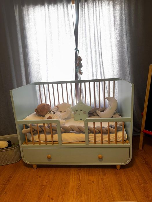 Berço com gaveta e trocador- IKEA MYLLRA