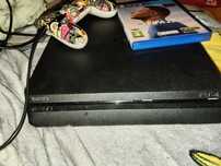 PlayStation 4 slime 1TB