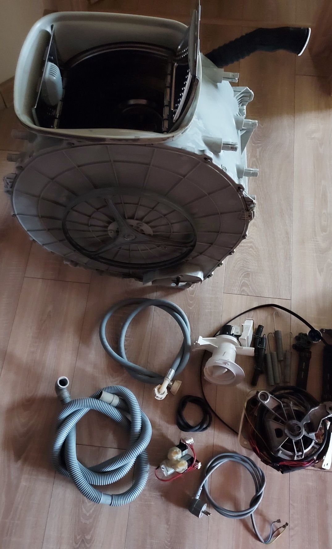 pralka Polar PTL810 - ładowana z góry