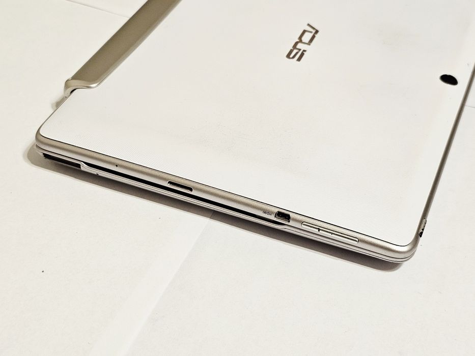 Планшет трансформер ASUS TF300T