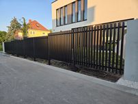 Ogrodzenia palisadowe Ogrodzenia panelowe Bramy Wiaty Montaż