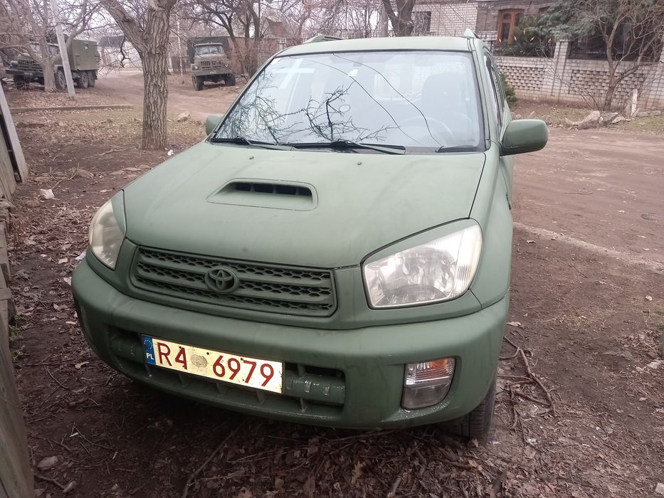 Автомобіль Toyota Rav-4