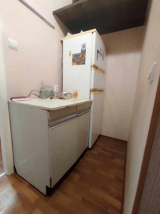 Продам комнату (гостинку) с балконом метро Масельского