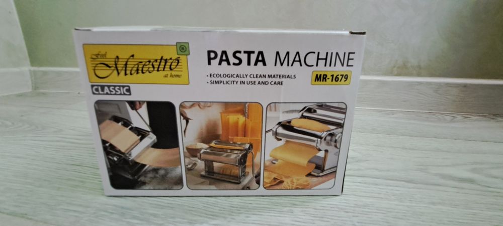 Машинка для розкачування тіста