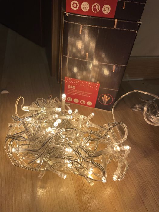 Lampki choinkowe 240LED biale do wewnatrz i na zewnatrz