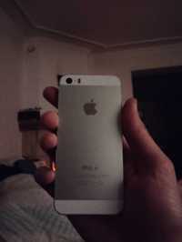 Apple iPhone 5s 16 GB pamięci w kolorze srebrnym stan bardzo dobry
