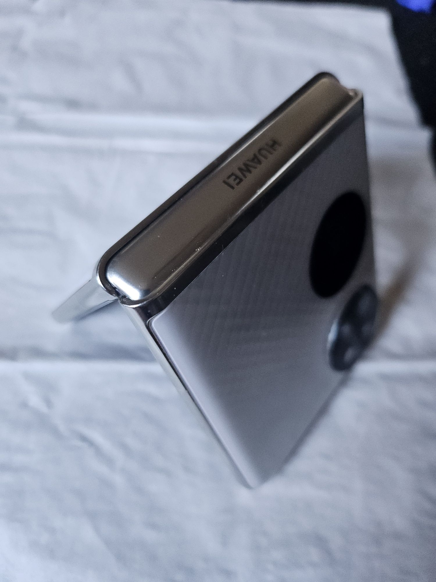 Huawei P50 Pocket