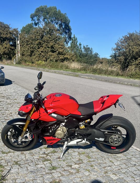 Ducati Streetfighter V4s Red 2023