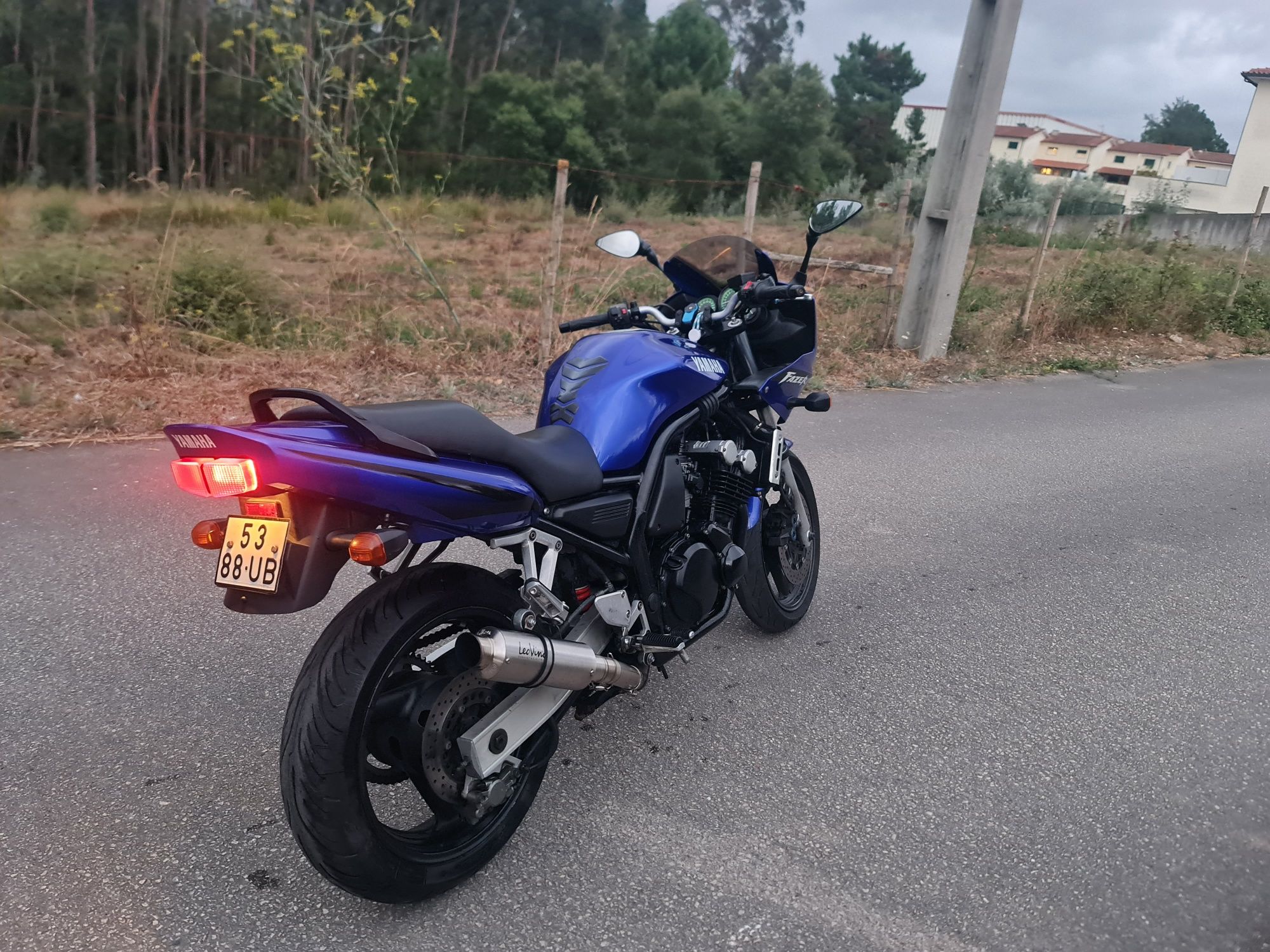 Yamaha Fazer 600
