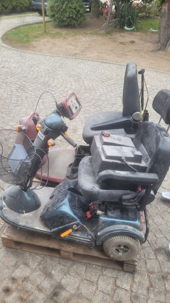 Wózek elektryczny dla starszych osób  2 szt inwalidzkie
