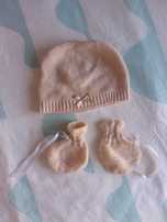 Gorro e patufas para bebé, cor bege, tamanho 0-3 meses