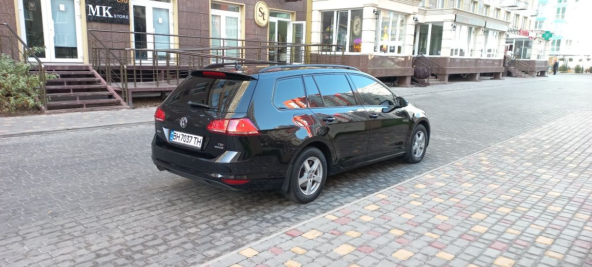 Volkswagen GOLF-7 1.6 TDI 77kw AUTOMAT