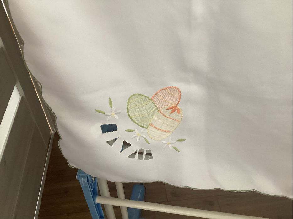 Obrus wielkanocny w pisanki 77*77