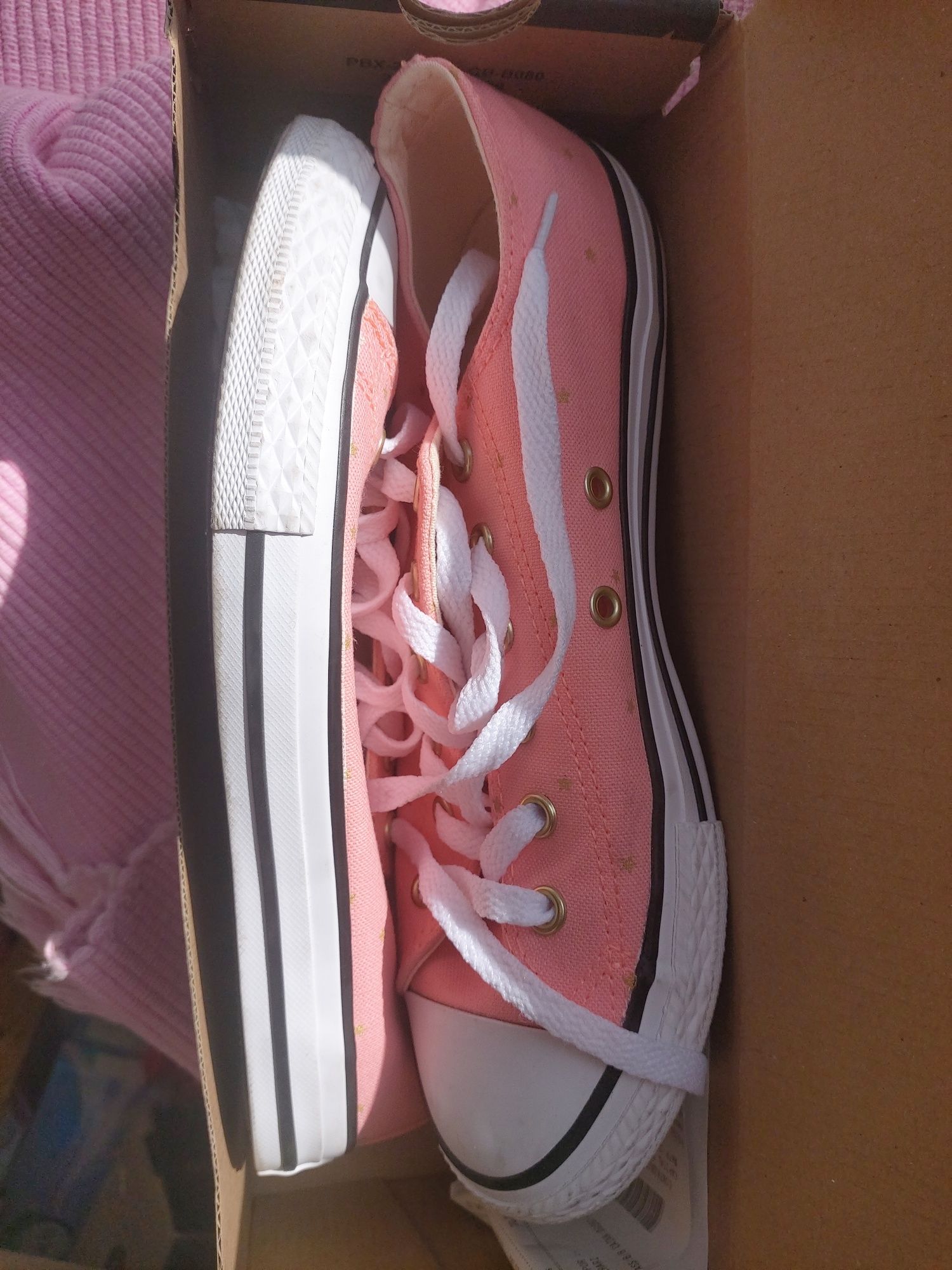 Tenis converse All star rosa (NOVOS)/salmão com estrelinhas