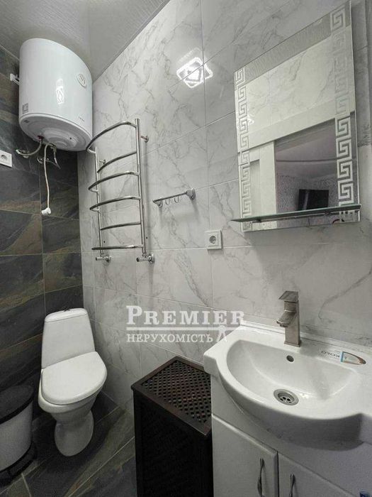 В продаже дом на берегу моря.